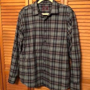 Men’s untuckit cotton button down